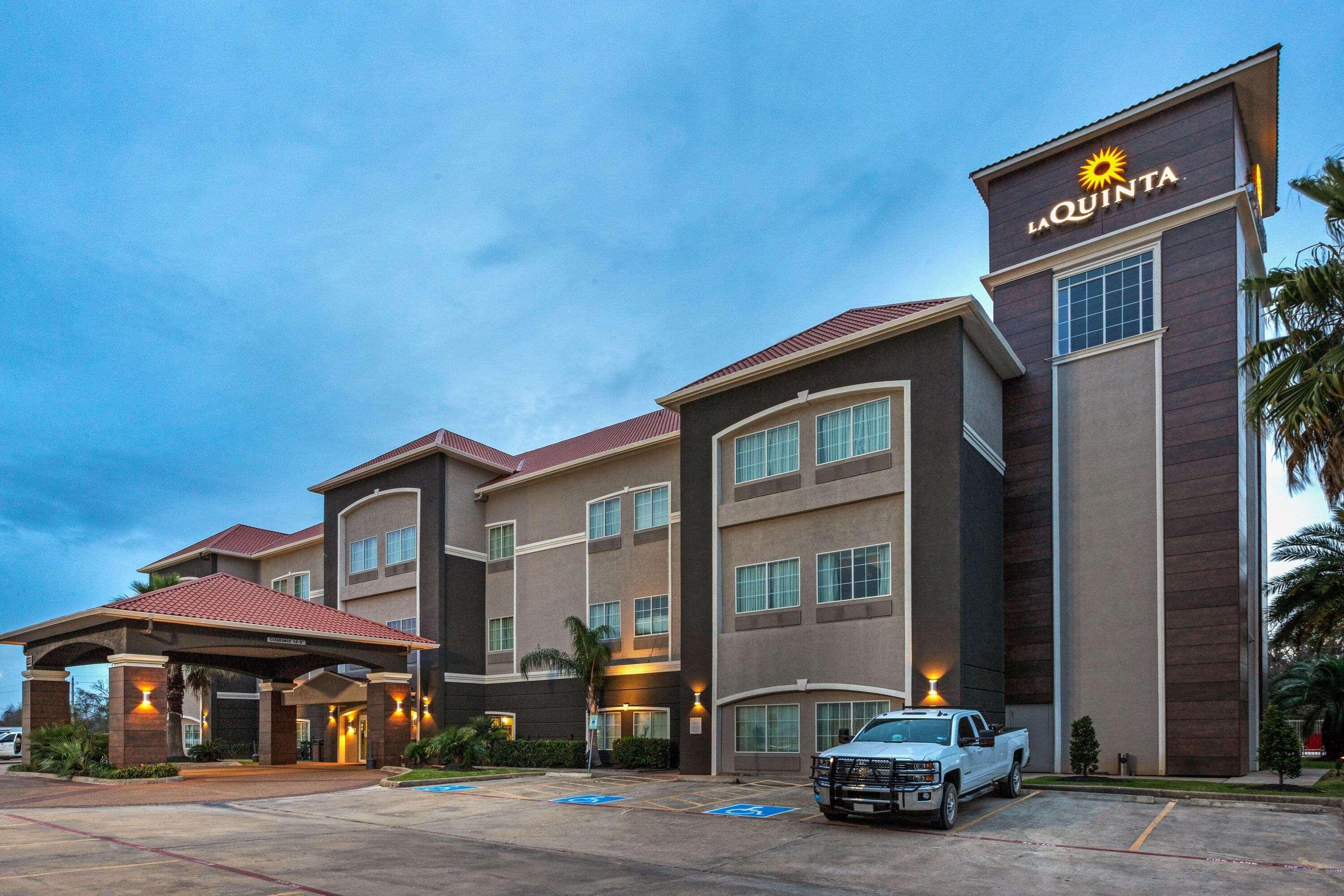 Hotel La Quinta By Wyndham 3*